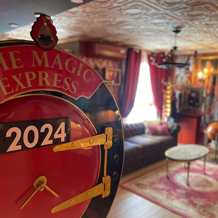 Apartamento Tematico "The Magic" Biescas  Eksteriør bilde